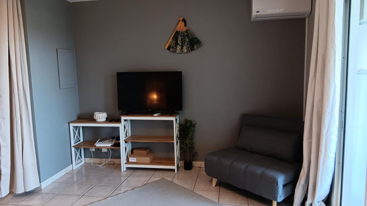 Le Tamarin Bleu - Studio A 300 M De La Plage Ла-Салин-ле-Бен Экстерьер фото